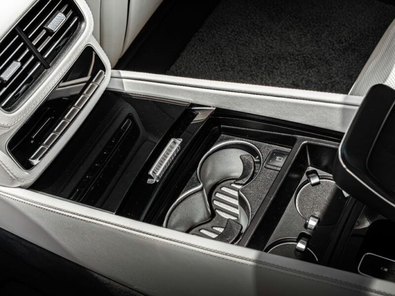 2022 Mercedes Maybach GLS 600 4.0 Litres V8 Biturbo Engine M177 with EQ Boost White SUV