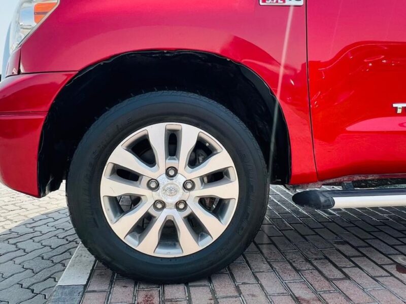 2011 TOYOTA TUNDRA 5.7 Litres V8 Petrol Engine Red Black Pickup Truck Automatic