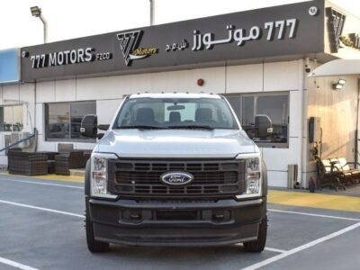 2026 Ford F550 XL Super Duty 6.7L V8 Turbo Petrol Engine White Black Pickup Truck Automatic