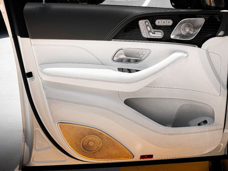 2022 Mercedes Maybach GLS 600 4.0 Litres V8 Biturbo Engine M177 with EQ Boost White SUV
