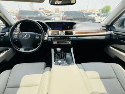 2013 LEXUS LS460 4.6 Litres V8 Petrol Engine Grey Beige Luxury Sedan GCC Specs