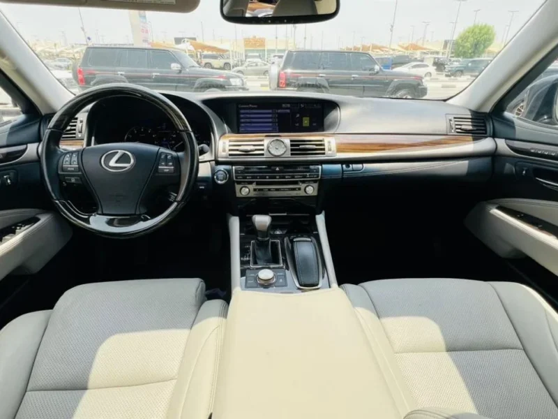 2013 LEXUS LS460 4.6 Litres V8 Petrol Engine Grey Beige Luxury Sedan GCC Specs