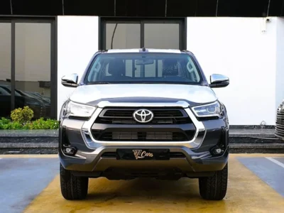 2026 Toyota Hilux SR5 2.4 L 4 Cylinders Diesel Engine Grey Black Double Cab Truck 4X4