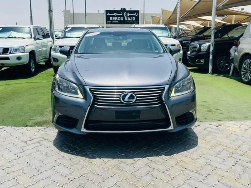 2013 LEXUS LS460 4.6 Litres V8 Petrol Engine Grey Beige Luxury Sedan GCC Specs