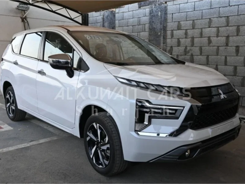 2023 MITSUBISHI XPANDER 1.5L 4 Cylinders PETROL Engine AT White Black SUV GCC Specs