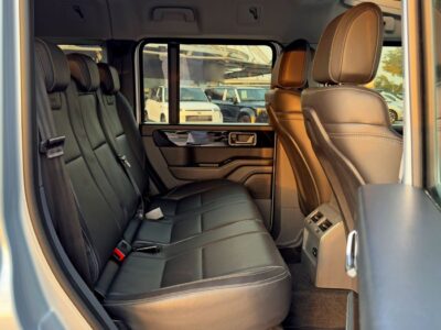 2023 INEOS Grenadier FIELDMASTER EDITION STD 3.0L 6 Cylinders Silver Black SUV GCC