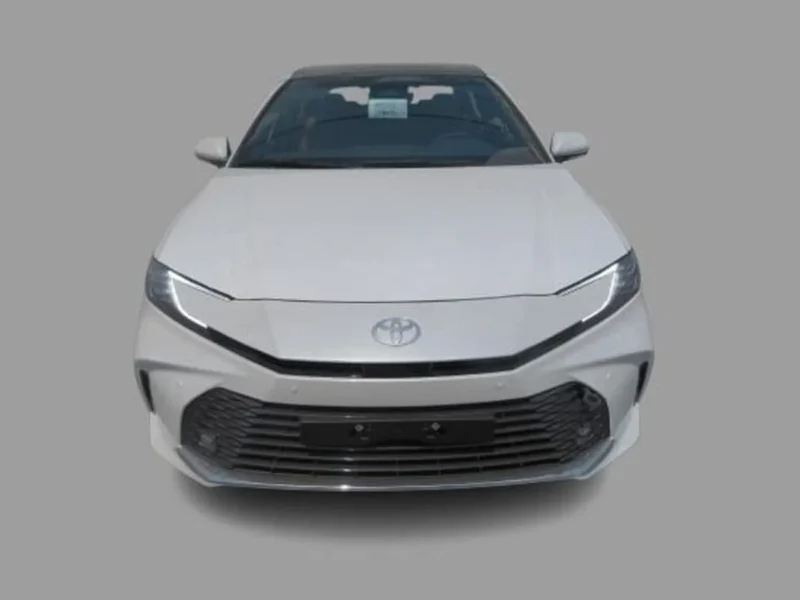 2024 Toyota Camry CLASSIC 2.5 Litres 4 Cylinders Petrol Engine White Orange Sedan