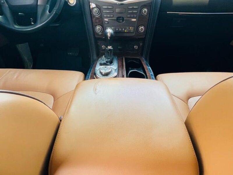 2018 NISSAN PATROL LE TITANIUM 5.6 Litres V8 Petrol Engine Grey Tan SUV GCC Specs