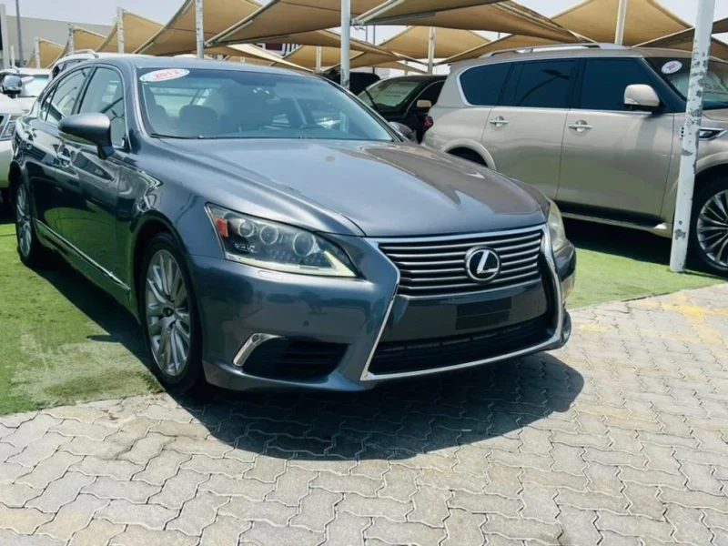 2013 LEXUS LS460 4.6 Litres V8 Petrol Engine Grey Beige Luxury Sedan GCC Specs