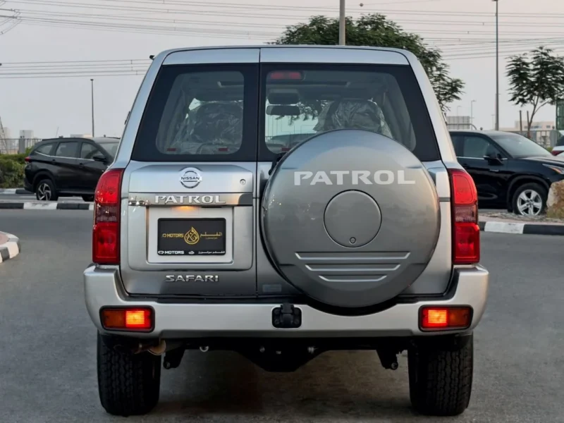 2024 Nissan Patrol Safari Manual 4.8 Litres 6 Cylinders Petrol Engine Silver Grey SUV GCC Specs