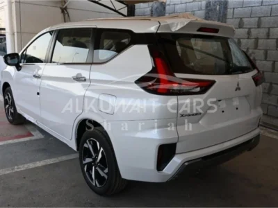 2023 MITSUBISHI XPANDER 1.5L 4 Cylinders PETROL Engine AT White Black SUV GCC Specs