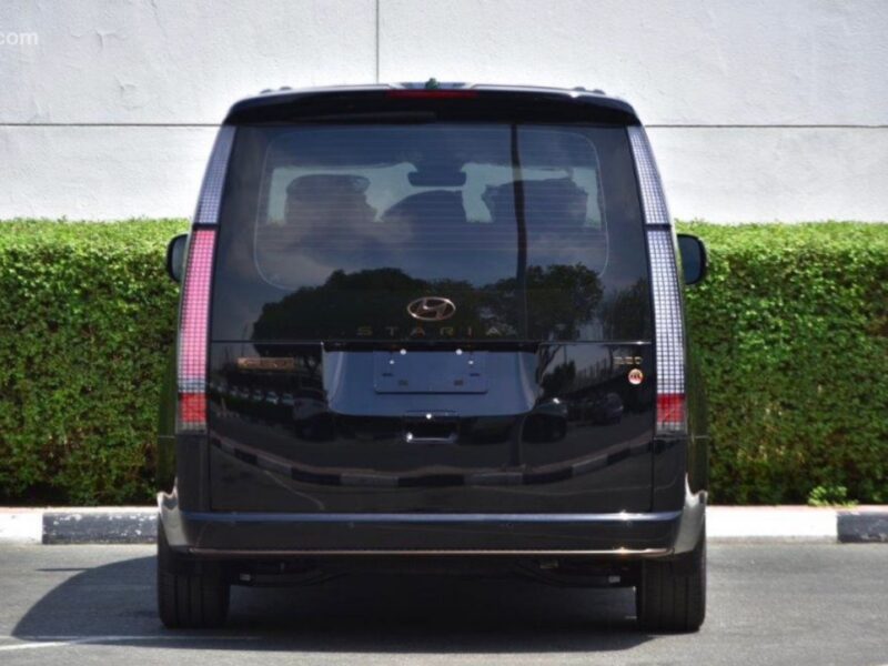 2024 Hyundai Staria 2.2L 4 Cylinders Diesel Engine Black Tan Premium Family Van