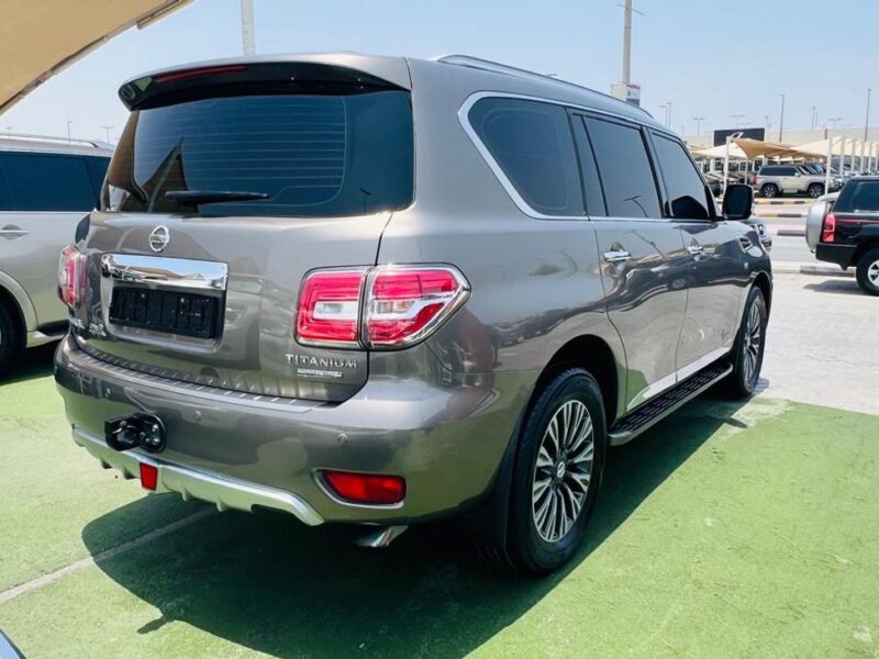 2018 NISSAN PATROL LE TITANIUM 5.6 Litres V8 Petrol Engine Grey Tan SUV GCC Specs