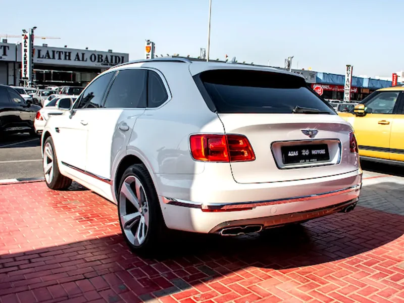 2020 Bentley Bentayga Special Edition 8 Cylinders petrol Engine White Tan GCC Specs