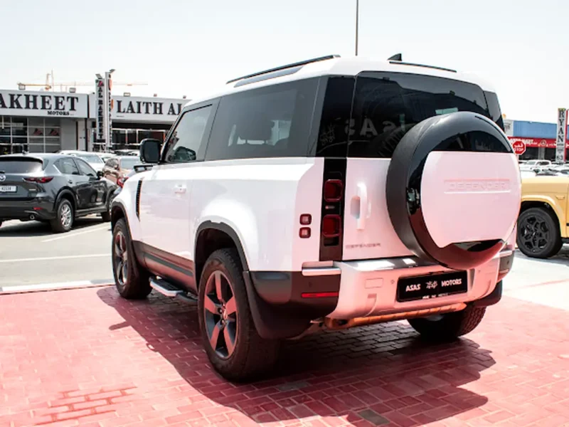 2025 Land Rover Defender 90 S P300 4 Cylinders Petrol Engine White Black SUV GCC Specs