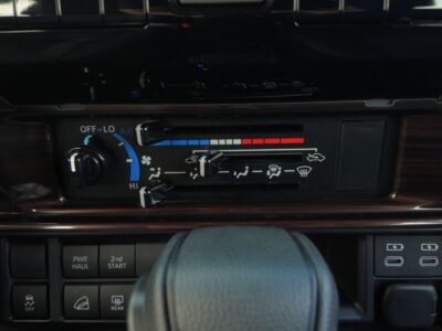 2024 TOYOTA LAND CRUISER HARD-TOP 70 SERIES 4.0L 6 Cylinders Black Tan SUV GCC