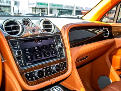 2020 Bentley Bentayga Special Edition 8 Cylinders petrol Engine White Tan GCC Specs