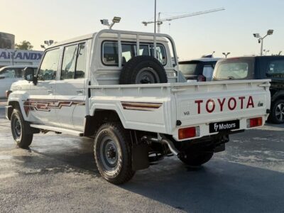 2026 Toyota Land Cruiser 4.0 Litres 6 Cylinders Petrol Engine White Grey Pickup Truck
