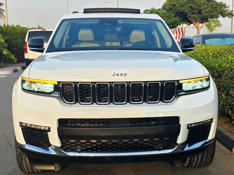 2022 Jeep Grand Cherokee Limited 6 Cylinders Petrol Engine White Beige SUV GCC Specs