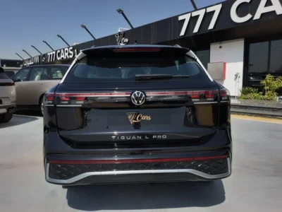 2025 VOLKSWAGEN TIGUAN L PRO 330TSI R-LINE SMART LEADING 4 Cylinders Black SUV
