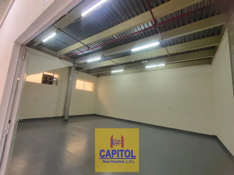 Al Quoz Industrial 4 950 SQFT STORAGE WAREHOUSE AVAILABLE FOR RENT