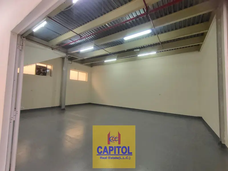 Al Quoz Industrial 4 950 SQFT STORAGE WAREHOUSE AVAILABLE FOR RENT
