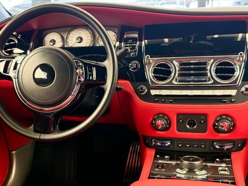 2020 Rolls-Royce Dawn Silver Package 6.6L 12 Cylinders Petrol Engine White Red Convertible