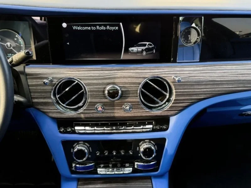 2021 Rolls Royce Ghost .75-litre twin-turbo V12 Petrol Engine Blue Sedan GCC Specs