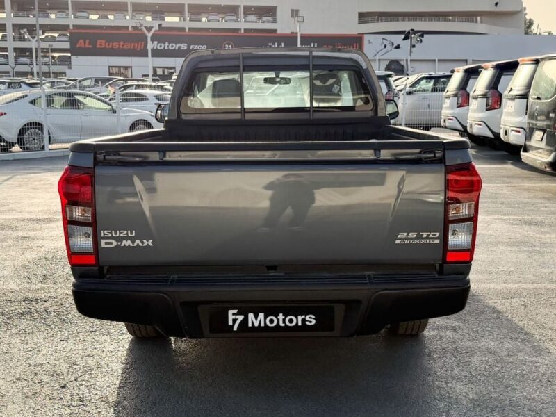 2026 Isuzu D-Max Intercooler 2.5L Turbo Diesel Intercooler Engine Black Grey Pickup Truck