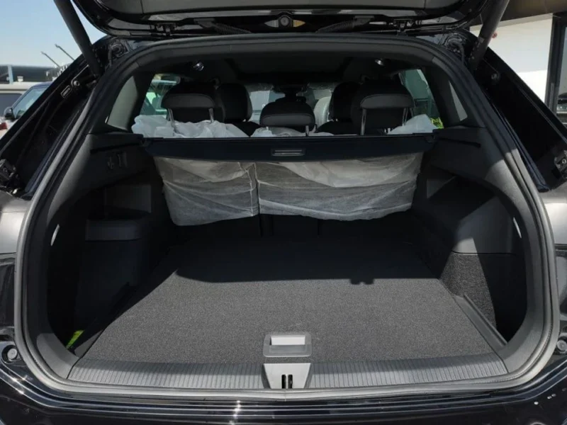 2025 VOLKSWAGEN TIGUAN L PRO 330TSI R-LINE SMART LEADING 4 Cylinders Black SUV