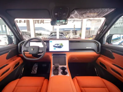 2026 Rox 01 VIP 1.5L Plug-in Hybrid 4 Cylinders Engine White Orange SUV GCC Specs