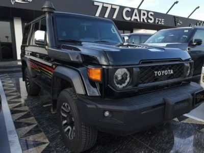 2024 TOYOTA LAND CRUISER HARD-TOP 70 SERIES 4.0L 6 Cylinders Black Tan SUV GCC