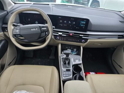 2026 Kia Sportage 2.0 Litres Turbocharged Inline-4 Engine White Beige SUV GCC Specs