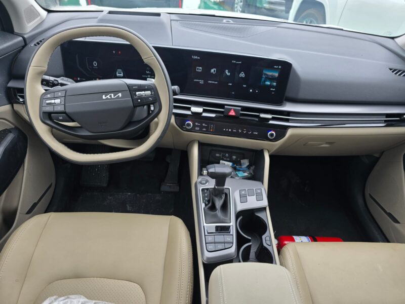 2026 Kia Sportage 2.0 Litres Turbocharged Inline-4 Engine White Beige SUV GCC Specs