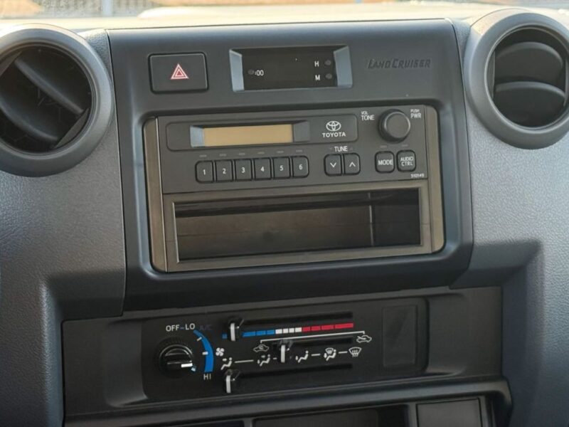 2026 Toyota Land Cruiser 4.0 Litres 6 Cylinders Petrol Engine White Grey Pickup Truck