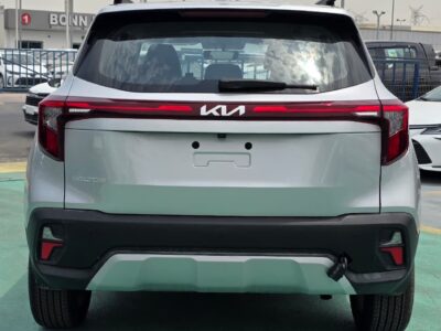 2026 Kia Seltos 1.5L Naturally Aspirated Petrol 4 Cylinders Silver Black SUV GCC Specs