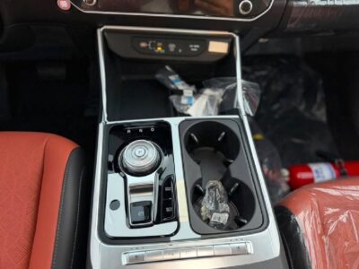 2026 KIA CARNIVAL 3.5 Litres 6 Cylinders Petrol Engine White Red SUV GCC Specs