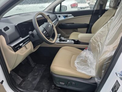 2026 Kia Sportage 2.0 Litres Turbocharged Inline-4 Engine White Beige SUV GCC Specs