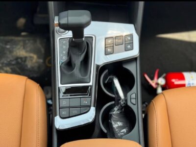 2026 Kia Sportage 2.0 Litres Turbocharged Inline-4 Engine Grey Brown SUV GCC Specs