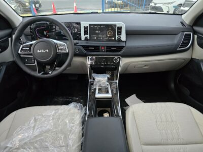 2026 Kia Seltos 1.5L Naturally Aspirated Petrol 4 Cylinders Red Beige SUV GCC Specs