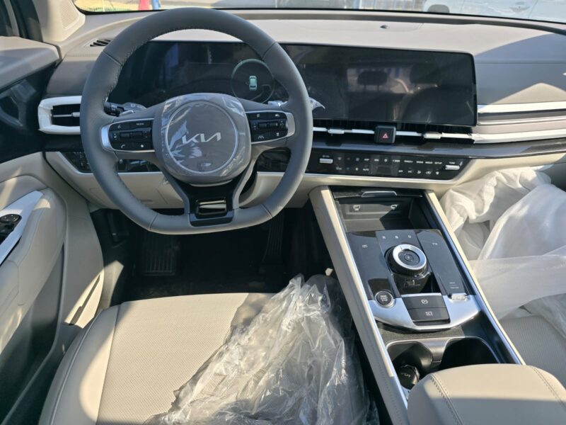 2026 Kia Sportage Luxury 1.5L Turbocharged Inline-4 Petrol Engine Grey Beige SUV GCC Specs