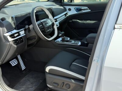 2026 Kia Sportage GT-Line 1.6L Turbo 4 Cylinders petrol Engine White Black SUV GCC Specs