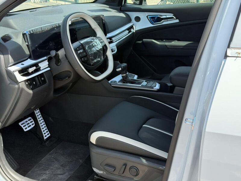 2026 Kia Sportage GT-Line 1.6L Turbo 4 Cylinders petrol Engine White Black SUV GCC Specs