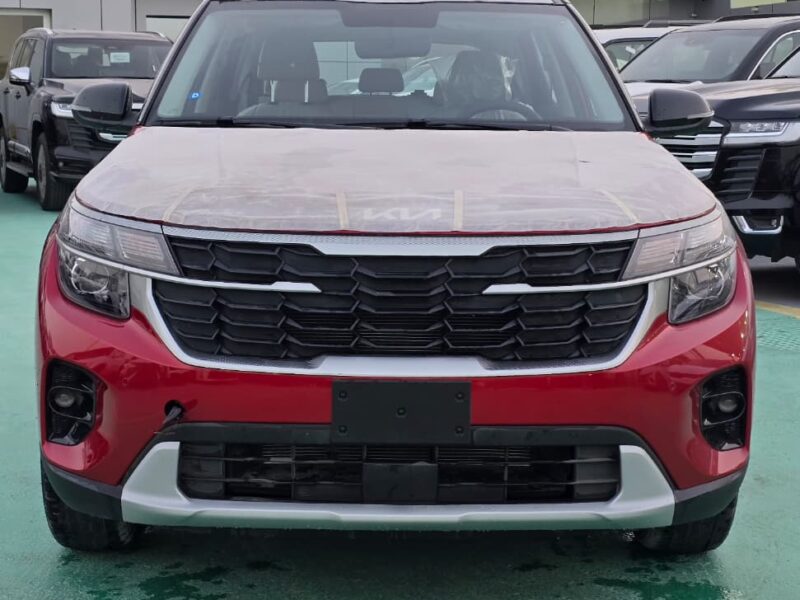 2026 Kia Seltos 1.5L Naturally Aspirated Petrol 4 Cylinders Red Beige SUV GCC Specs