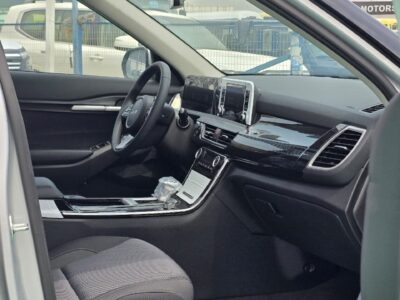 2026 Kia Seltos 1.5L Naturally Aspirated Petrol 4 Cylinders Silver Black SUV GCC Specs
