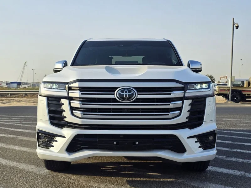2024 Toyota Land Cruiser VXR 3.5l Twin Turbo 6 Cylinders Engine White Red SUV GCC Specs