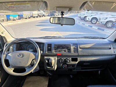 2026 Toyota Hiace Std Roof 15 Seater 2.7 Litres 4 Cylinders Petrol Engine White Grey Manual