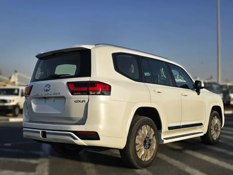 2026 Toyota Land Cruiser GXR 3.5L Twin Turbo 6 Cylinders Petrol Engine White Beige SUV GCC