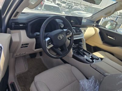 2026 TOYOTA LAND CRUISER LC300 GXR 3.5L Twin Turbo V6 Petrol Engine Silver Black SUV