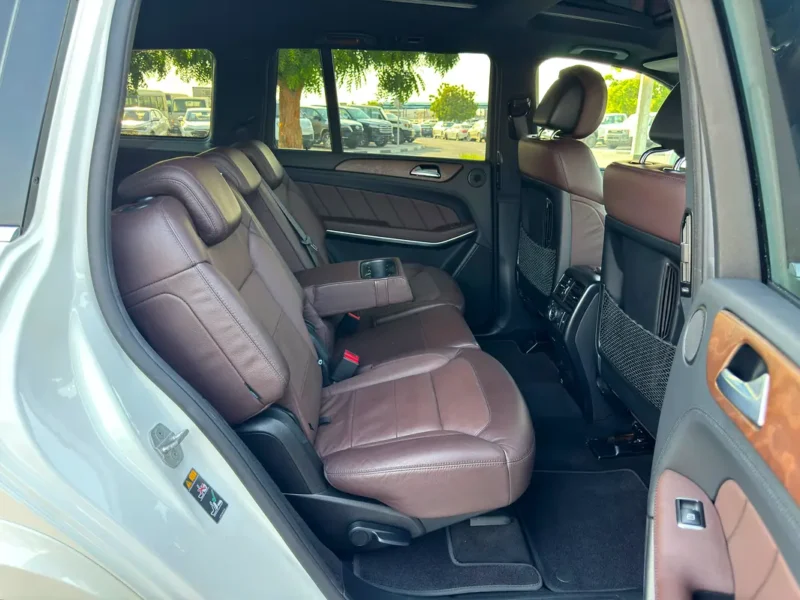2014 Mercedes-Benz GL-Class GL 550 4MATIC 8 Cylinders Petrol Engine White Brown SUV